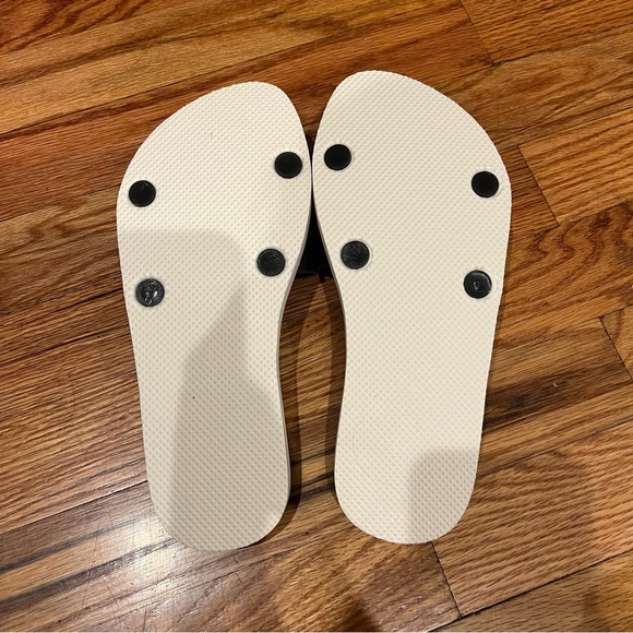 Sandals - Picture 2 of 3